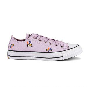 Converse Chuck Taylor All Star Sneaker - Size 7